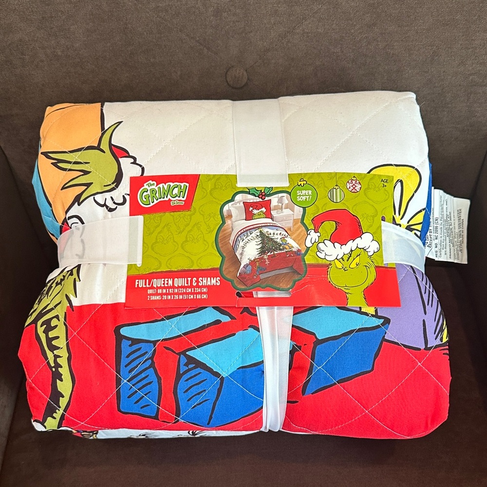 Dr. Seuss Grinch Comforter Quilt & shams Full/Queen NWT THE Grinch